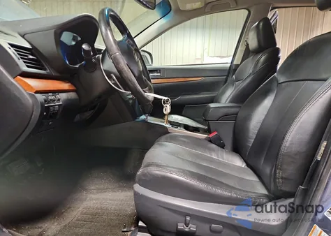 2013 Subaru Outback 2.5I Limited z USA, uszkodzony, nr VIN 4S4BRCKC6D3246624